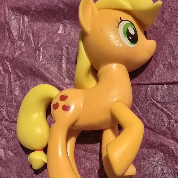 3 Inch My Little Pony Figurine Set With Applejack - Picture 2 of 7
